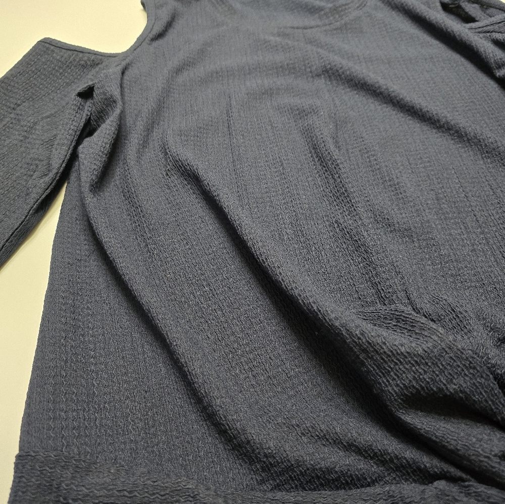 Michael Kors Ladies Navy Blue Sleeve Cut Out Blouse Large - Picture 6 of 6